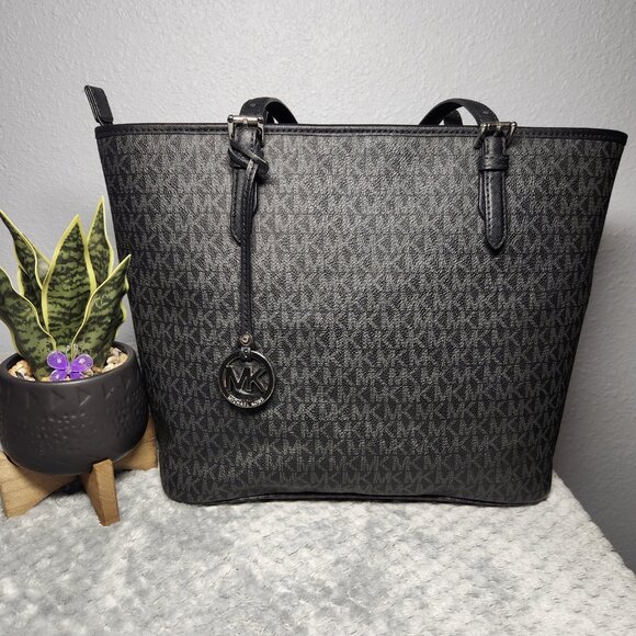 Authentic – Michael Kors Jet Set Medium Logo Tote Bag – PRICE IS FIRM - Picture 2 of 13